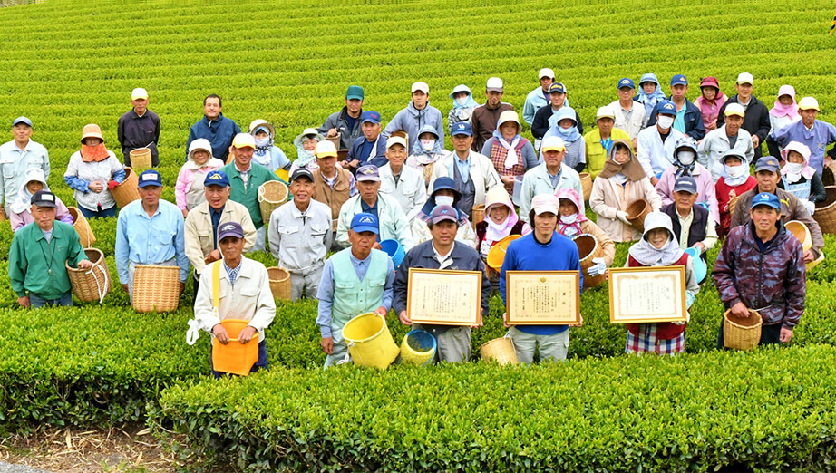 高い生産技術を誇る契約農家の皆さん